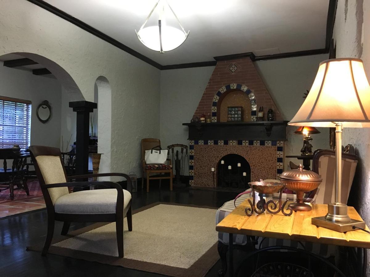 Private Room In The Heart Of Little Havana マイアミ エクステリア 写真