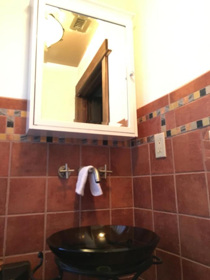 Private Room In The Heart Of Little Havana マイアミ エクステリア 写真