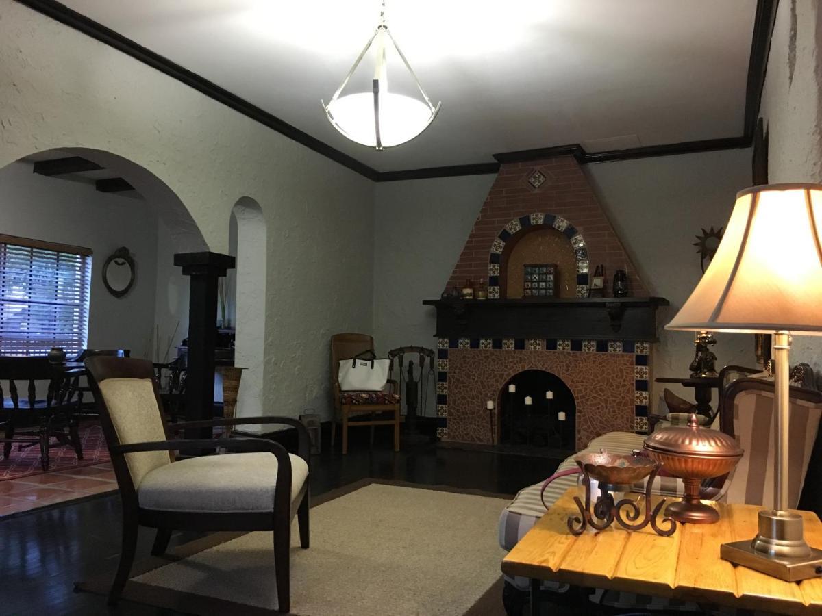 Private Room In The Heart Of Little Havana マイアミ エクステリア 写真